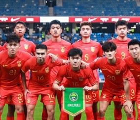 九游体育-包含摔跤赛场再起风云：关东鲨队队惊险晋级陇右独角兽队，赛场气氛火爆保级形势悄然变化的词条