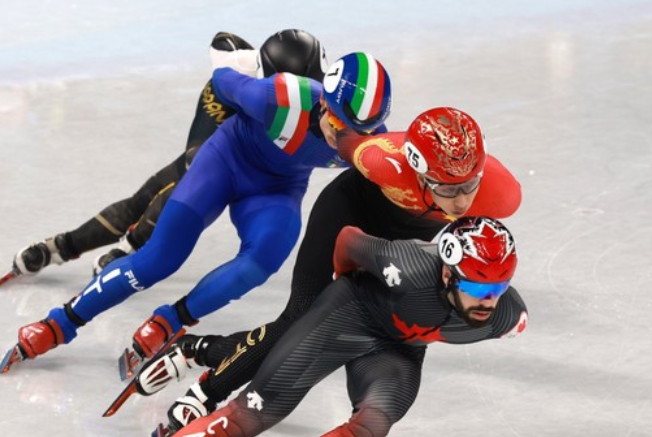 包含摔跤赛场再起风云:关东鲨队队惊险晋级陇右独角兽队,赛场气氛火爆保级形势悄然变化的词条 包含摔跤赛场再起风云:关东鲨队队惊险晋级陇右独角兽队,赛场气氛火爆保级形势悄然变化的词条